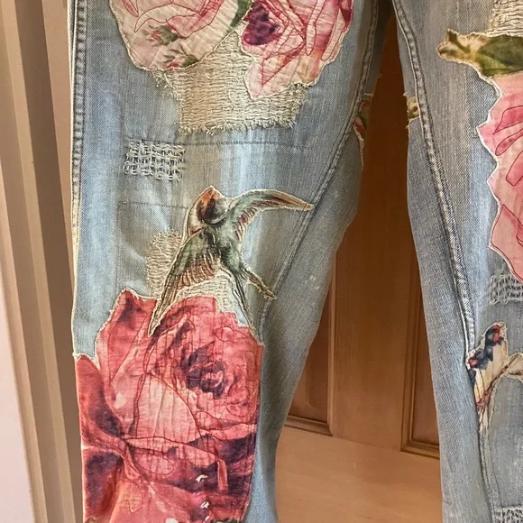 Magnolia Pearl Floral Distressed Jeans - Blue and Pink - Picture 4 of 12
